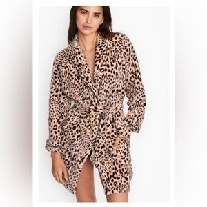 New Victoria’s Secret Short Cozy Robe